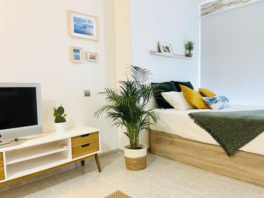 Alterhome Luminoso Estudio Con Piscina Y Maravillosas Vistas Торремолинос Экстерьер фото