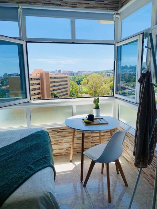 Alterhome Luminoso Estudio Con Piscina Y Maravillosas Vistas Торремолинос Экстерьер фото