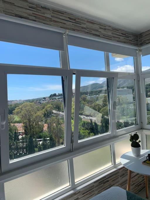Alterhome Luminoso Estudio Con Piscina Y Maravillosas Vistas Торремолинос Экстерьер фото